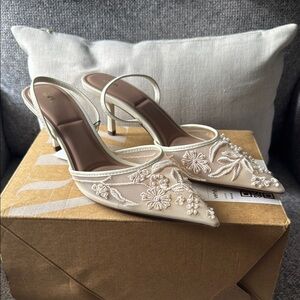 Zara Beige Embroidered Heels